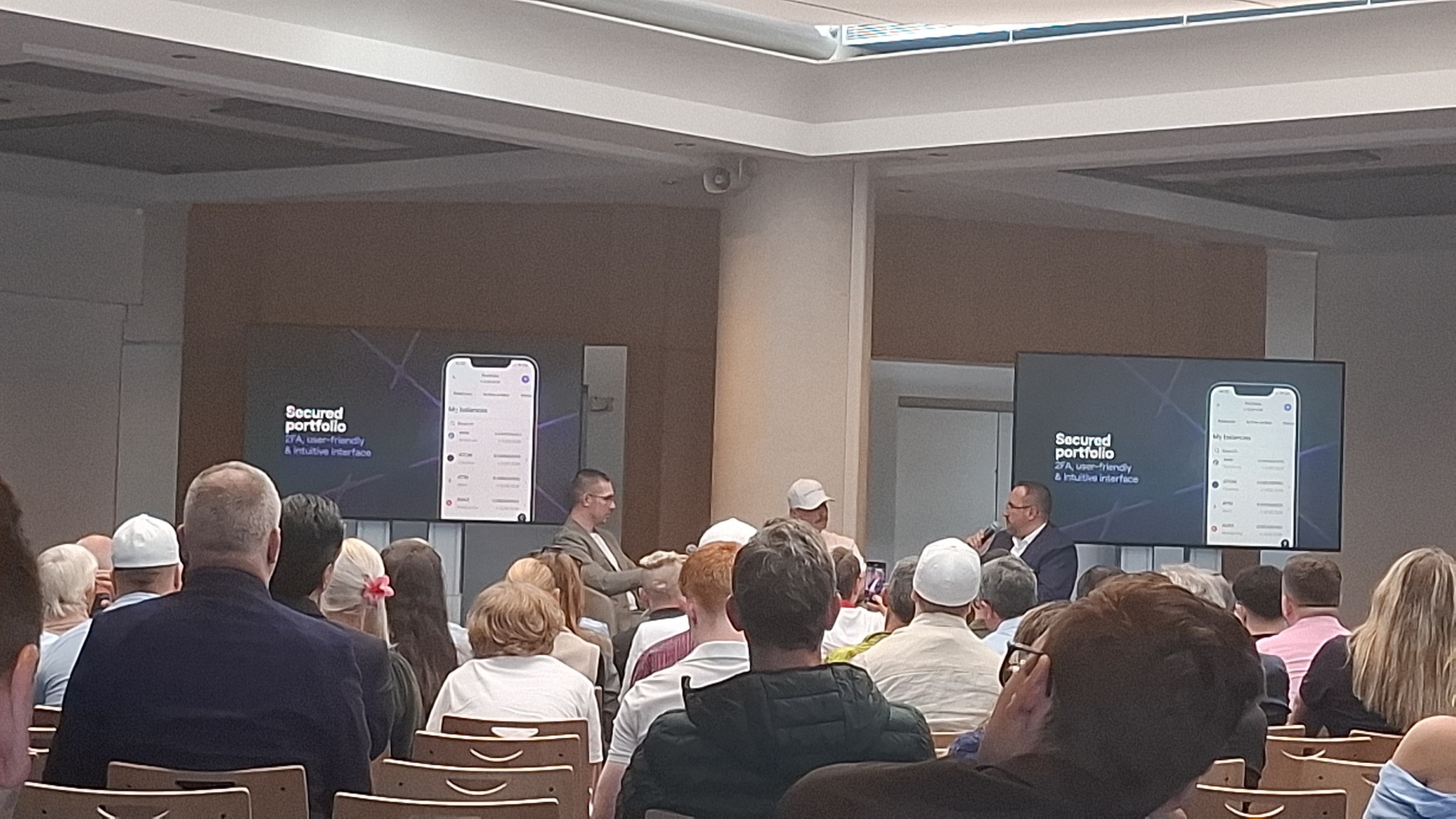 From Track to Tech: Bottas and zondacrypto Demystify Blockchain at Top Marques Monaco 2025.